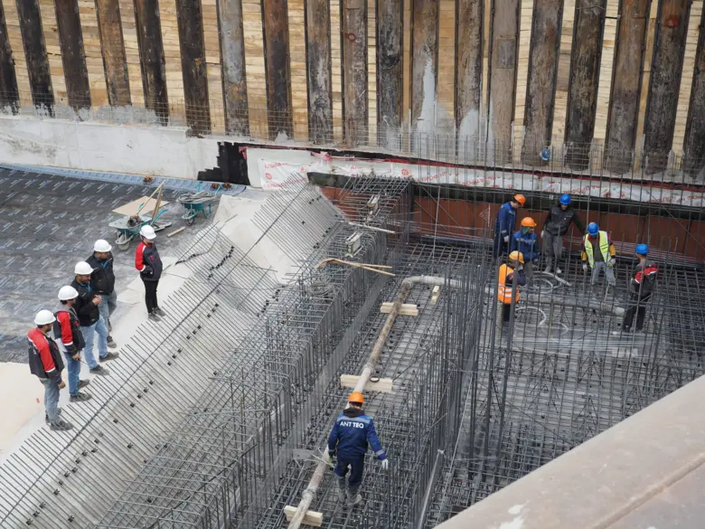 Фундамент успеха: в премиальном бизнес-центре AIR залит первый куб бетона